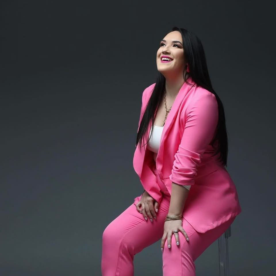 Verónica Flores Intérprete USCIS Phoenix Arizona